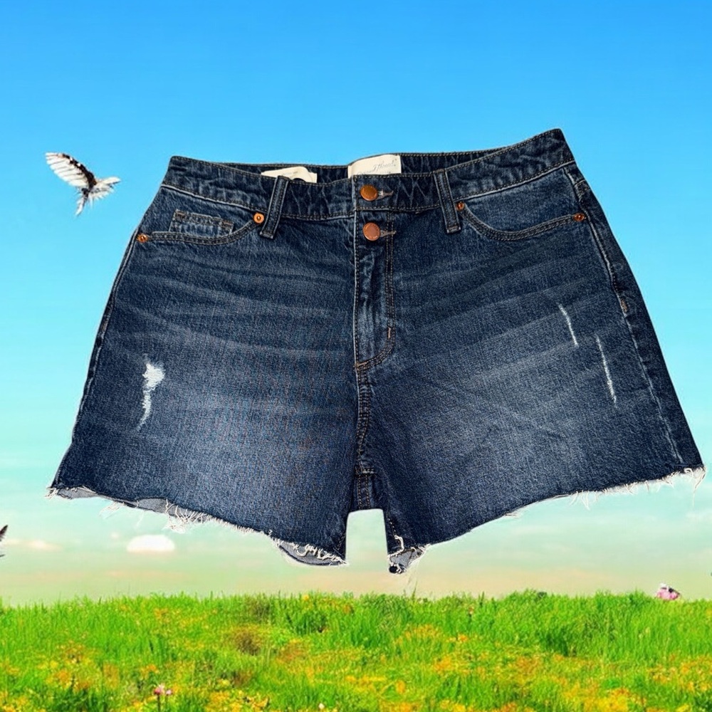 Universal Thread Blue Jean Shorts Distressed Midi (M)